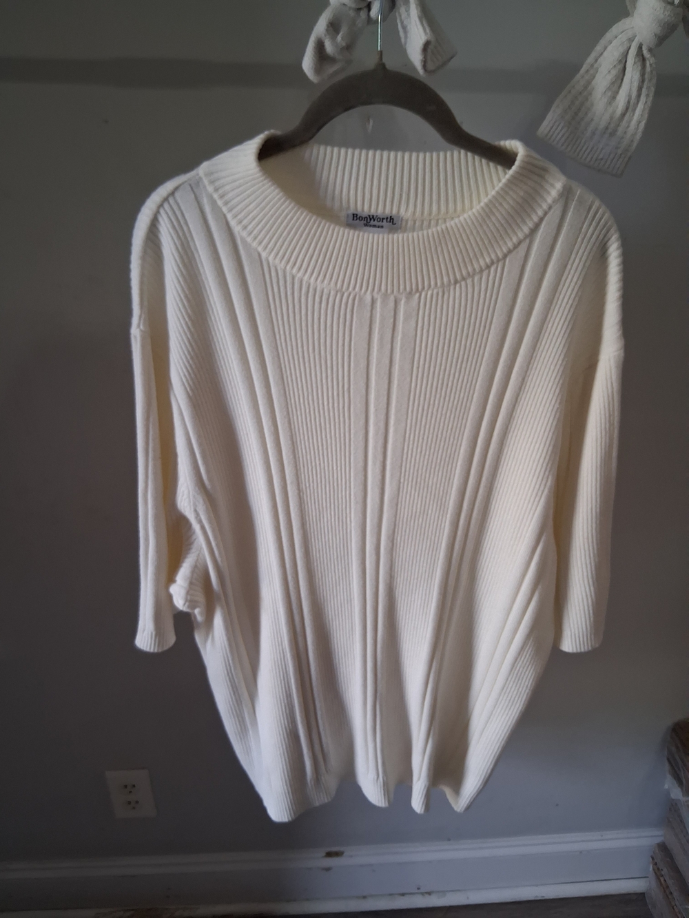 Vintage 1980s BonWorth Cream Ribbed Crew Neck Sweater